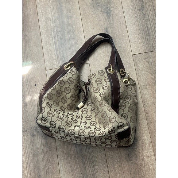 Michael Kors Shoulder Bag - Picture 1 of 13